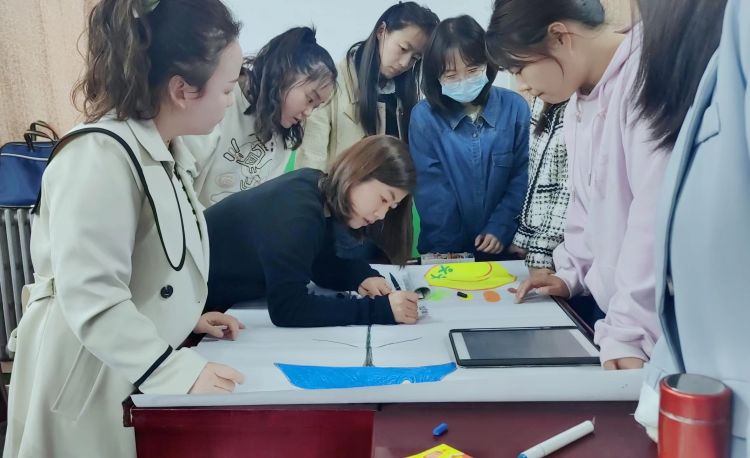 https://img.jianpian.info/1099855/article/20230422/eab2c54541ba4119ada32a5cadd6d366.jpeg?imageView2/2/w/750/h/1400/q/80
